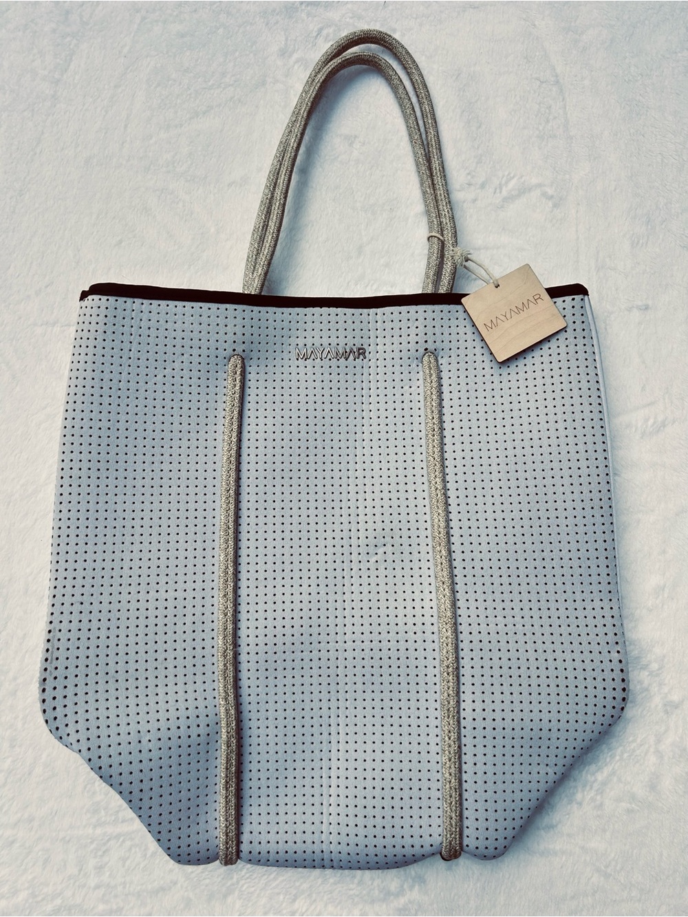MAYAMAR Tote Bag Set Womens Light Gray Silver Perforated Rope Handles Hang Tag